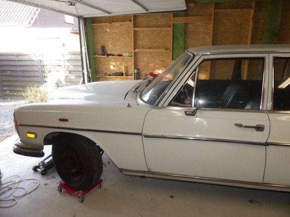 Voiture ancêtre Mercedes-Benz 280S (1972-83.435 km)(VIN: 10801610083599) - מכונית: תמונה 5 Voiture ancêtre Mercedes-Benz 280S (1972-83.435 km)(VIN: 10801610083599) - מכונית: תמונה 5