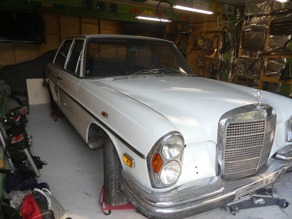 Voiture ancêtre Mercedes-Benz 280S (1972-83.435 km)(VIN: 10801610083599) - מכונית: תמונה 2 Voiture ancêtre Mercedes-Benz 280S (1972-83.435 km)(VIN: 10801610083599) - מכונית: תמונה 2