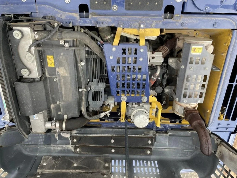 הַחכָּרָה Komatsu HB215 Semilong SUPER NICE AND CLEAN MACHINE ! Komatsu HB215 Semilong SUPER NICE AND CLEAN MACHINE !: תמונה 19