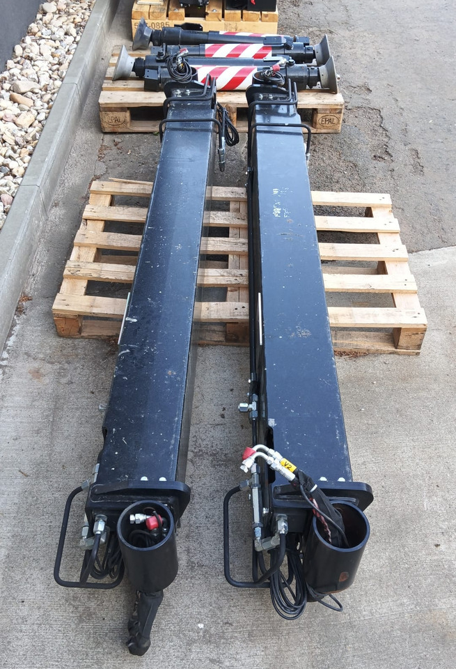 FASSI - PALFINGER - HIAB - HMF - ATLAS additional stabilizers, Zusatzabstützen - עגורן מעמיס: תמונה 2 FASSI - PALFINGER - HIAB - HMF - ATLAS additional stabilizers, Zusatzabstützen - עגורן מעמיס: תמונה 2