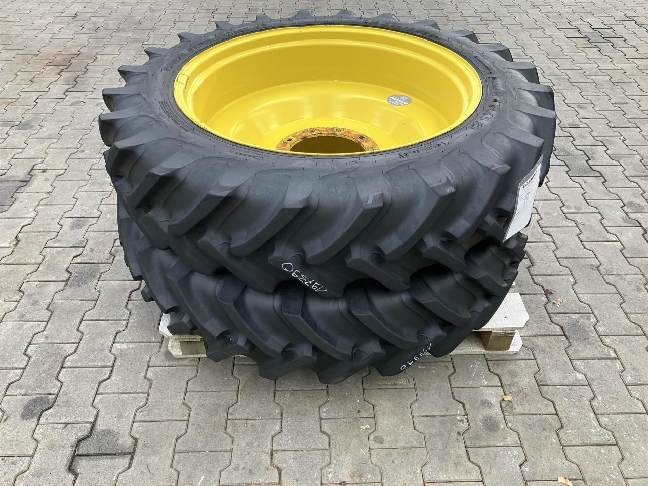 Alliance 12.4R36 - צמיג עבור מכונה חקלאית: תמונה 4 Alliance 12.4R36 - צמיג עבור מכונה חקלאית: תמונה 4