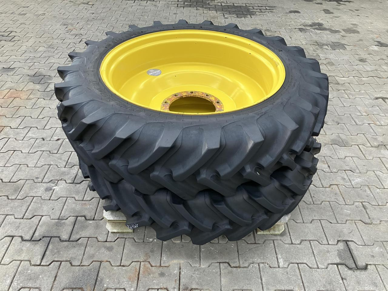 Alliance 12.4R36 - צמיג עבור מכונה חקלאית: תמונה 2 Alliance 12.4R36 - צמיג עבור מכונה חקלאית: תמונה 2