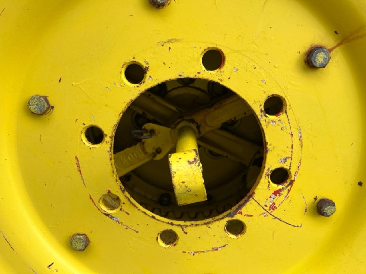 Alliance 13.6R48 inkl. KN Kupplung - צמיג עבור מכונה חקלאית: תמונה 2 Alliance 13.6R48 inkl. KN Kupplung - צמיג עבור מכונה חקלאית: תמונה 2