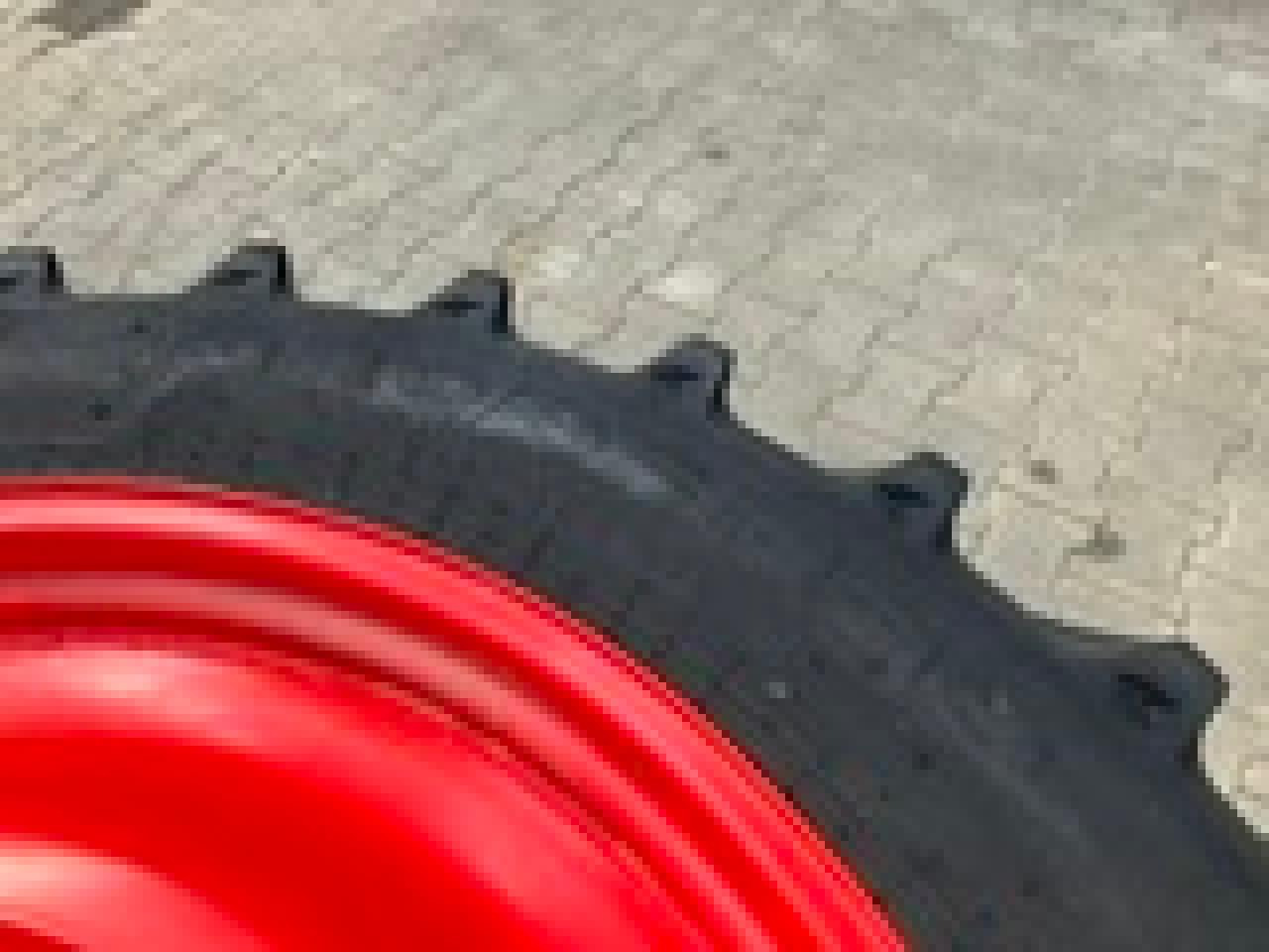 Alliance 320/85R38 - צמיג עבור מכונה חקלאית: תמונה 1 Alliance 320/85R38 - צמיג עבור מכונה חקלאית: תמונה 1