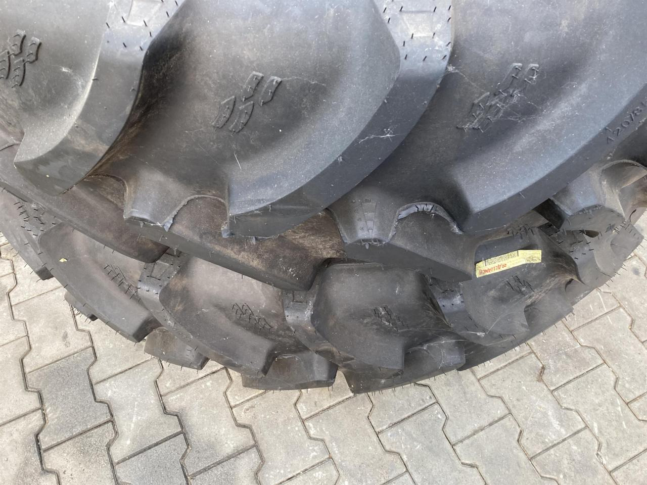 Alliance 420/85R38 - צמיג עבור מכונה חקלאית: תמונה 3 Alliance 420/85R38 - צמיג עבור מכונה חקלאית: תמונה 3