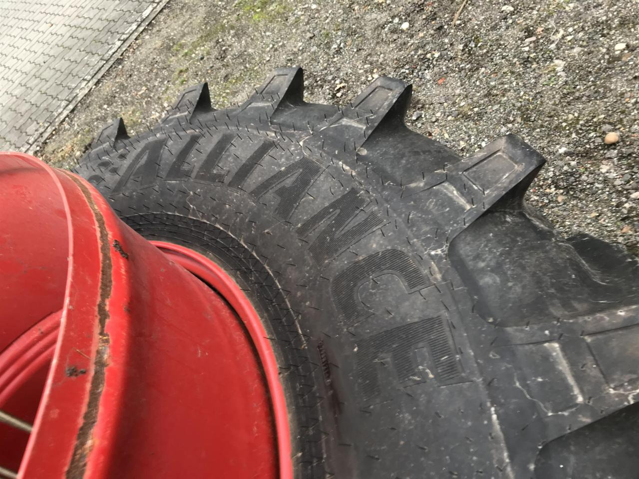 Alliance 710/75R42 - צמיג עבור מכונה חקלאית: תמונה 4 Alliance 710/75R42 - צמיג עבור מכונה חקלאית: תמונה 4