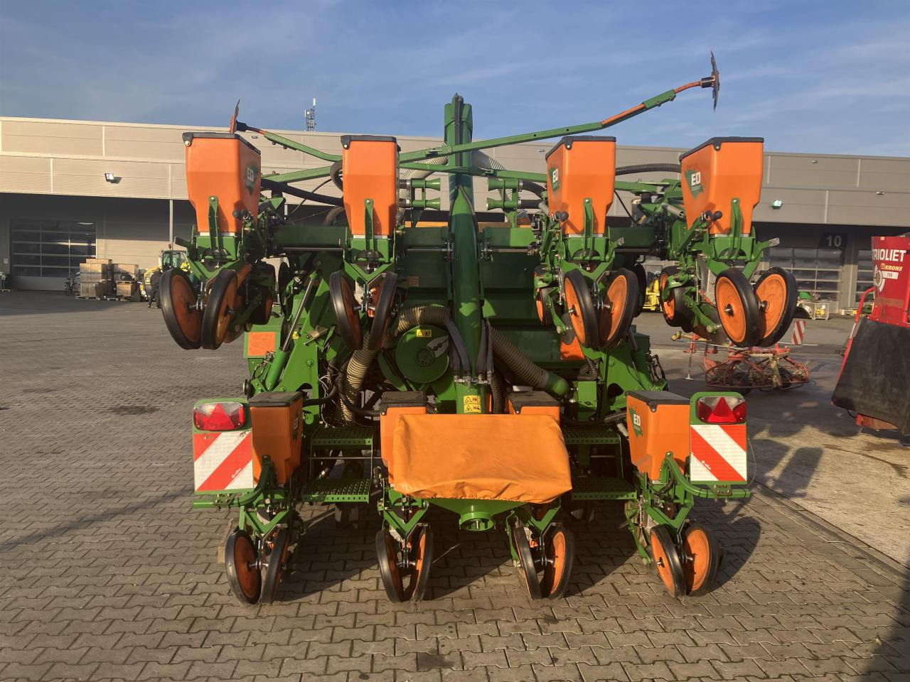 Amazone ED602K Contour Profi - מכונת זריעה מדויקת: תמונה 2 Amazone ED602K Contour Profi - מכונת זריעה מדויקת: תמונה 2