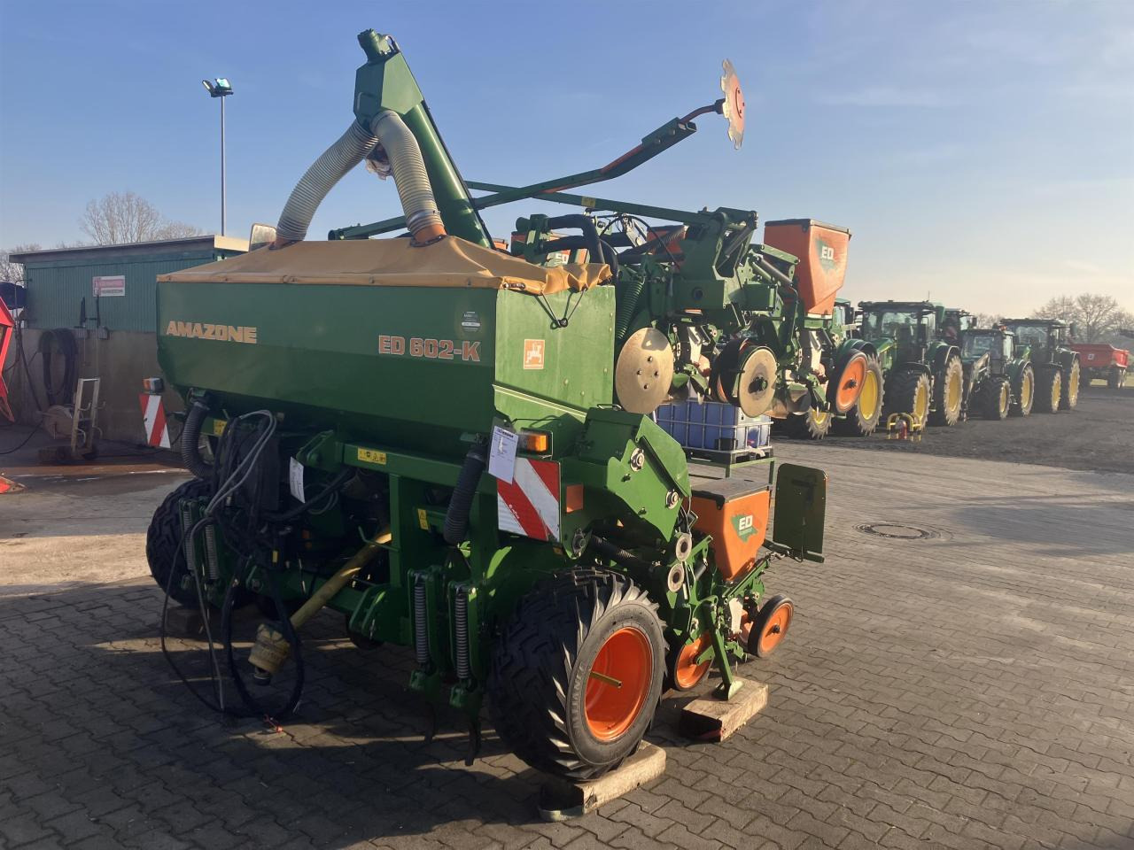 Amazone ED602K Contour Profi - מכונת זריעה מדויקת: תמונה 1 Amazone ED602K Contour Profi - מכונת זריעה מדויקת: תמונה 1