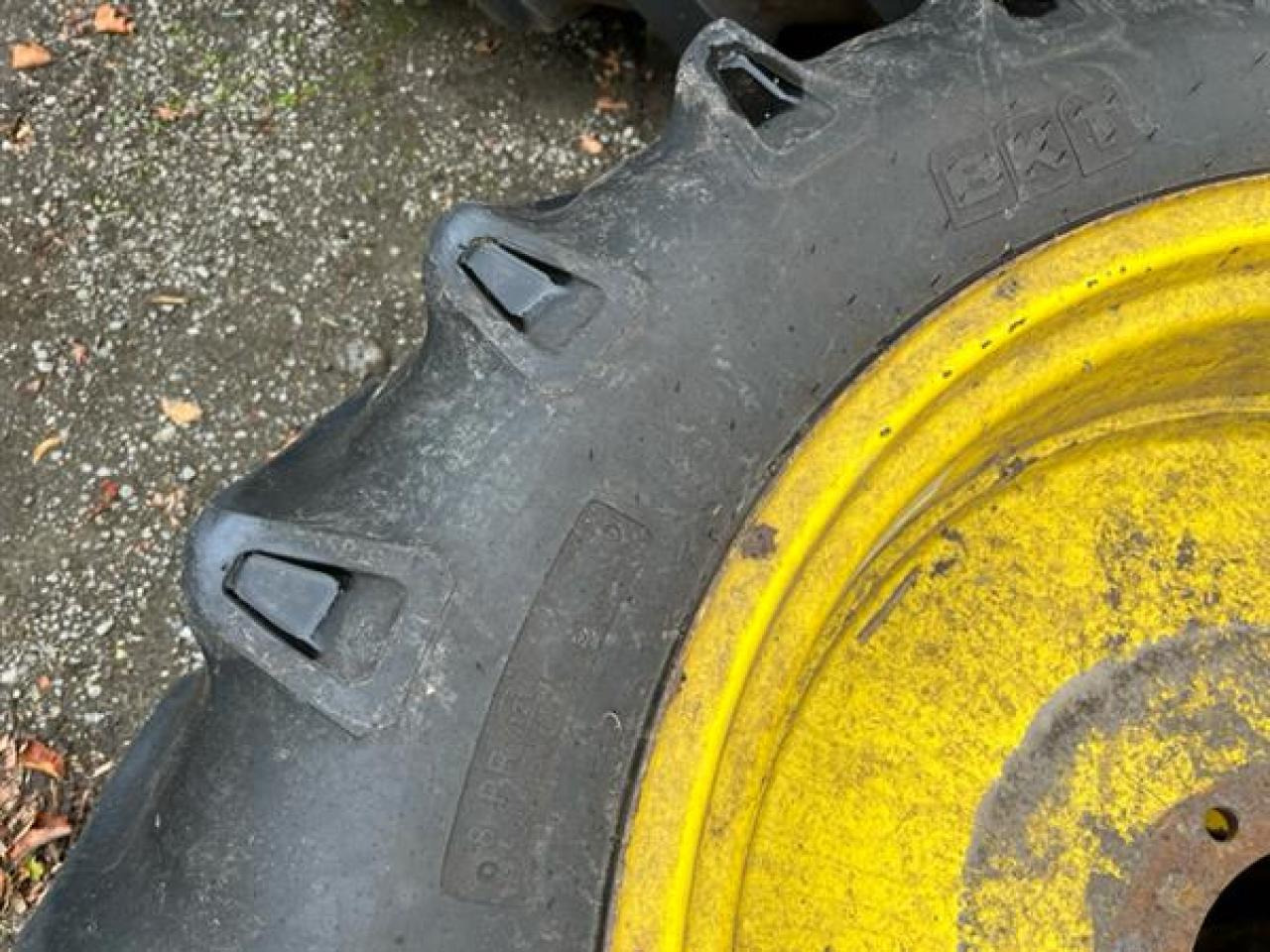 BKT 12.4-32 - צמיג עבור מכונה חקלאית: תמונה 4 BKT 12.4-32 - צמיג עבור מכונה חקלאית: תמונה 4