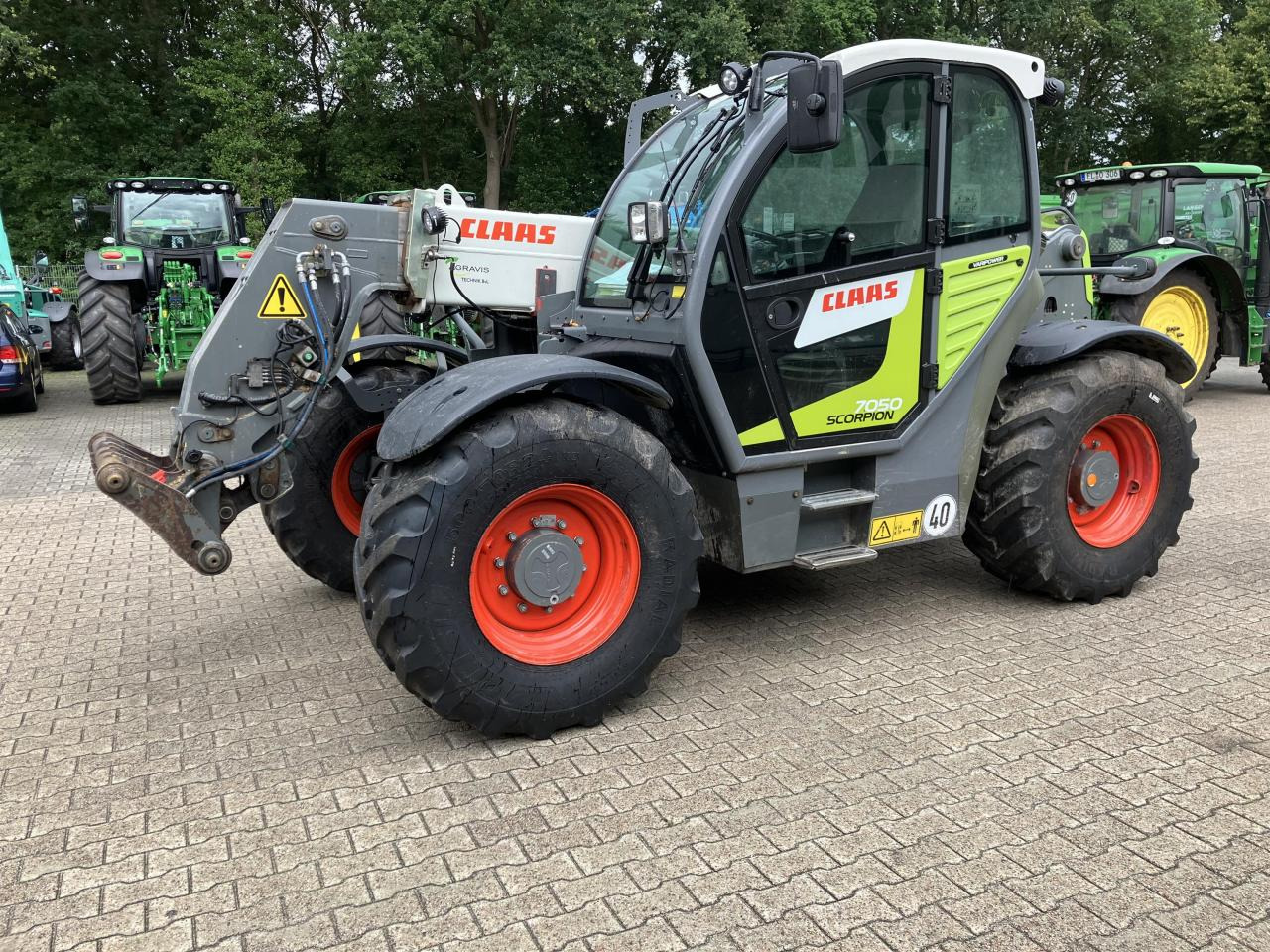 CLAAS 7050 Scorpion - מפעיל טלסקופי: תמונה 1 CLAAS 7050 Scorpion - מפעיל טלסקופי: תמונה 1