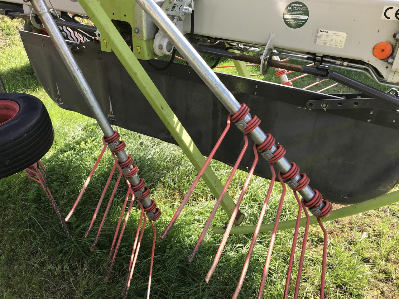CLAAS Liner 2900 - גורף/ מגרפה: תמונה 4 CLAAS Liner 2900 - גורף/ מגרפה: תמונה 4