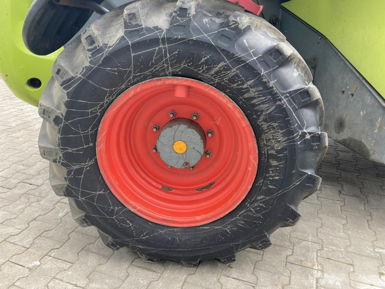 הַחכָּרָה CLAAS Scorpion 9040 VariPower CLAAS Scorpion 9040 VariPower: תמונה 8