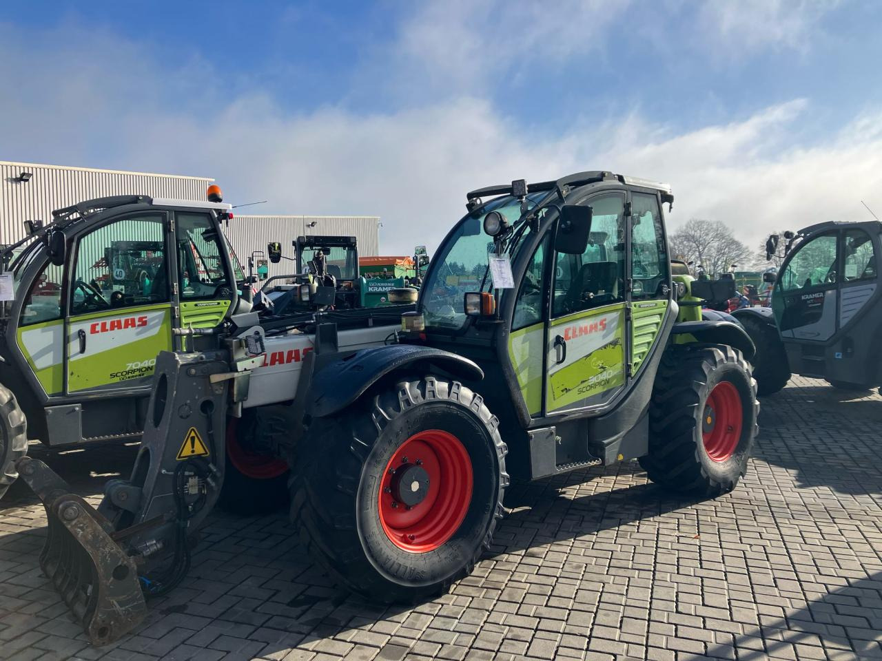 CLAAS Scorpion 9040 - מפעיל טלסקופי: תמונה 1 CLAAS Scorpion 9040 - מפעיל טלסקופי: תמונה 1