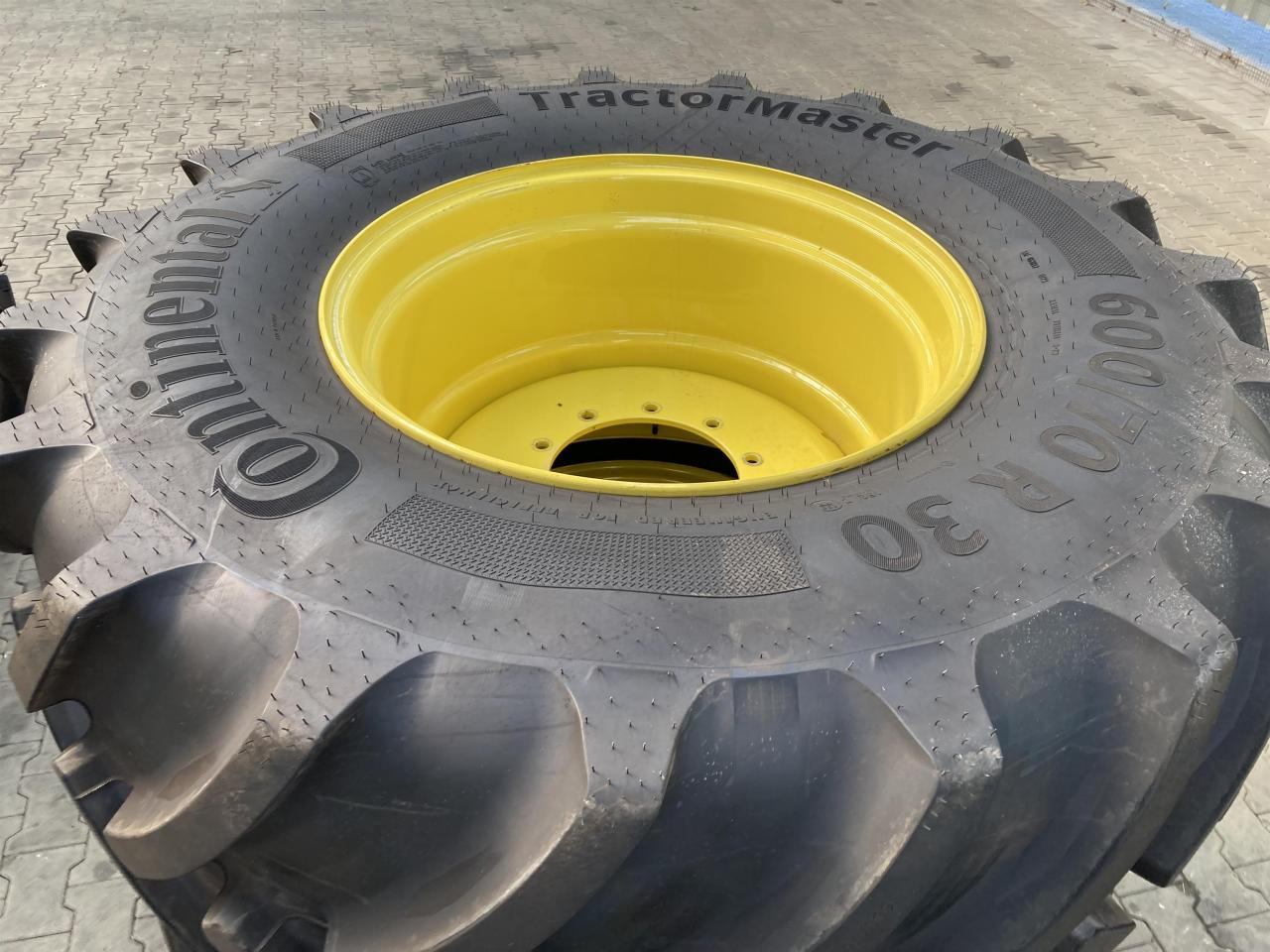 Continental 600/70R30 - צמיג עבור מכונה חקלאית: תמונה 3 Continental 600/70R30 - צמיג עבור מכונה חקלאית: תמונה 3