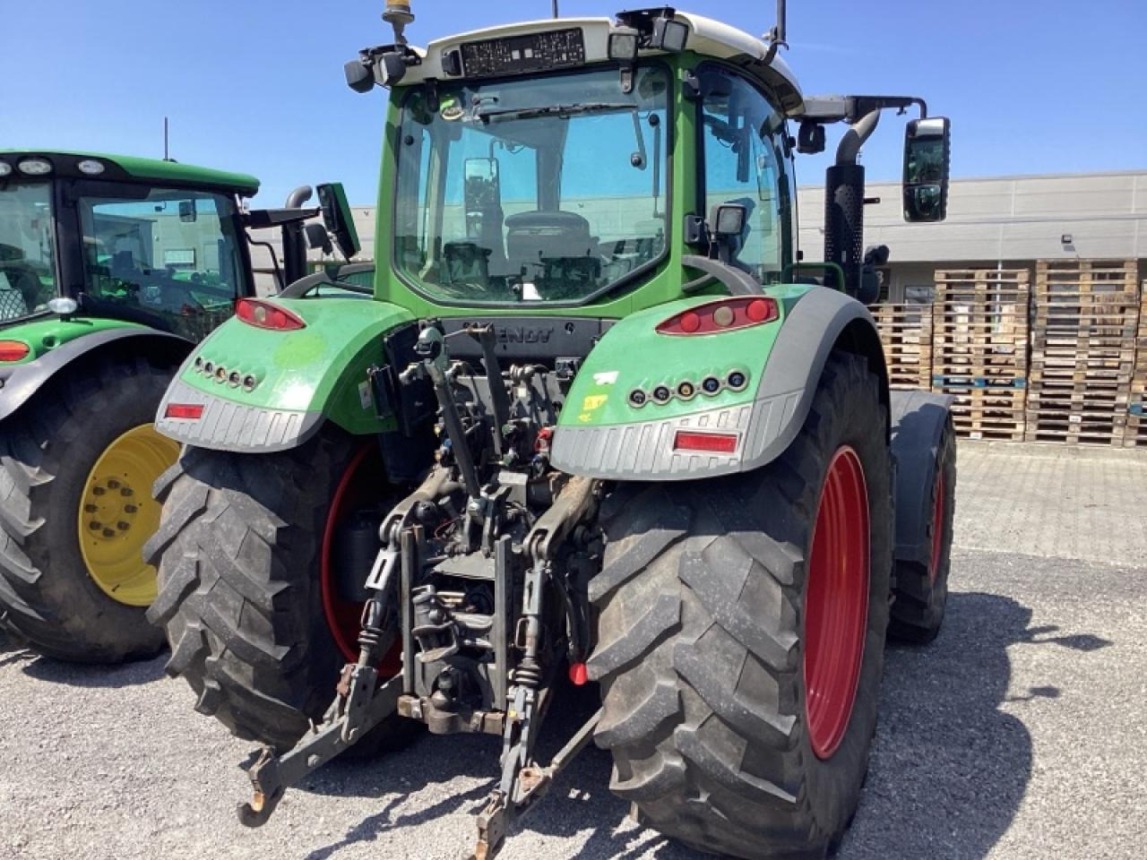 Fendt 720 Vario Profi Plus - טרקטור חקלאי: תמונה 3 Fendt 720 Vario Profi Plus - טרקטור חקלאי: תמונה 3
