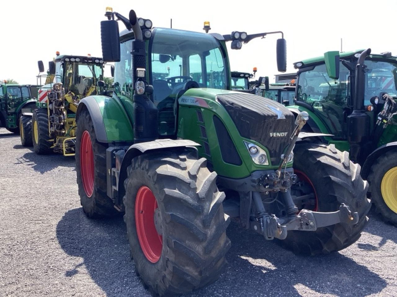 Fendt 720 Vario Profi Plus - טרקטור חקלאי: תמונה 2 Fendt 720 Vario Profi Plus - טרקטור חקלאי: תמונה 2
