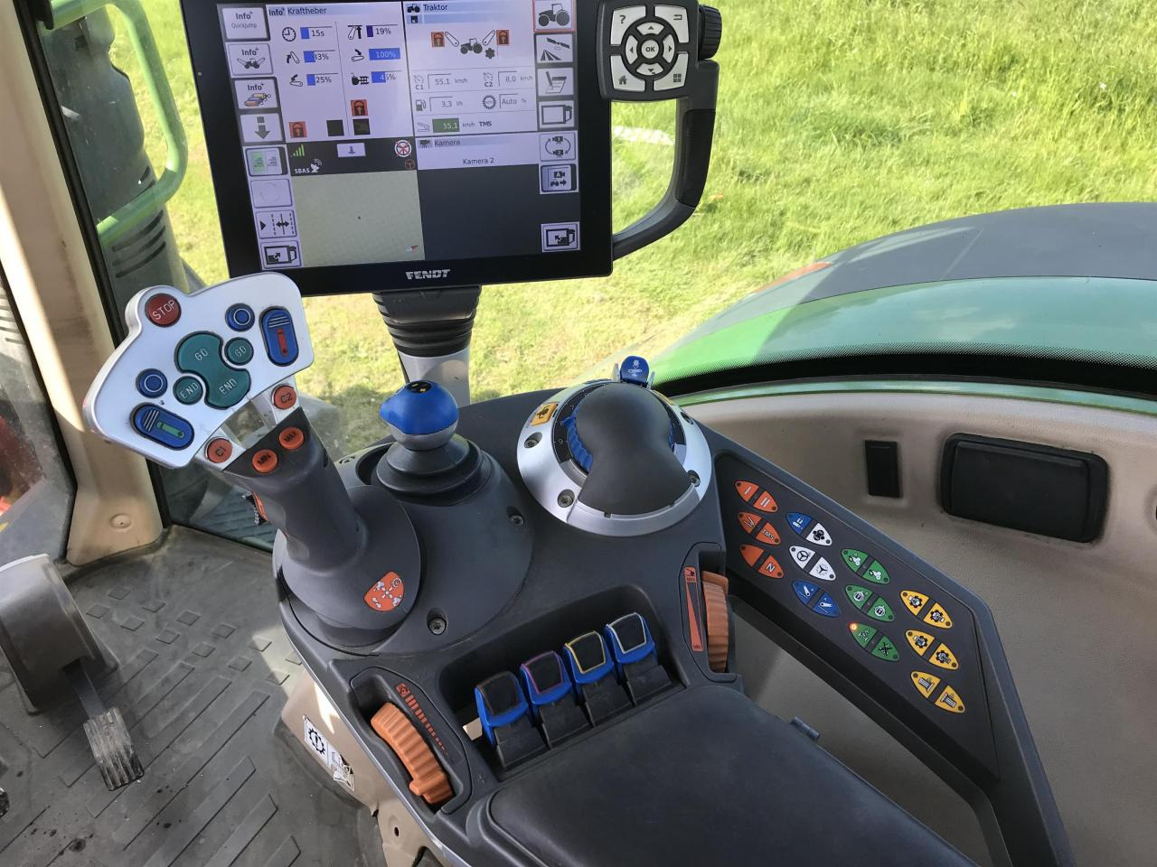 טרקטור חקלאי Fendt 724 Vario: תמונה 10