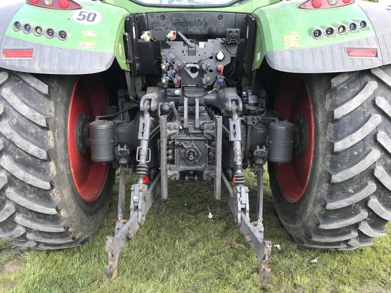 טרקטור חקלאי Fendt 724 Vario: תמונה 6