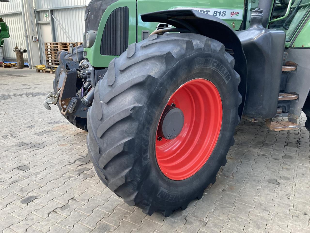 Fendt 818 Vario TMS - טרקטור חקלאי: תמונה 2 Fendt 818 Vario TMS - טרקטור חקלאי: תמונה 2