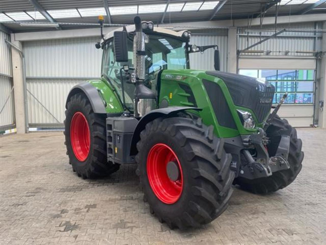 Fendt 828 ProfiPlus - טרקטור חקלאי: תמונה 2 Fendt 828 ProfiPlus - טרקטור חקלאי: תמונה 2
