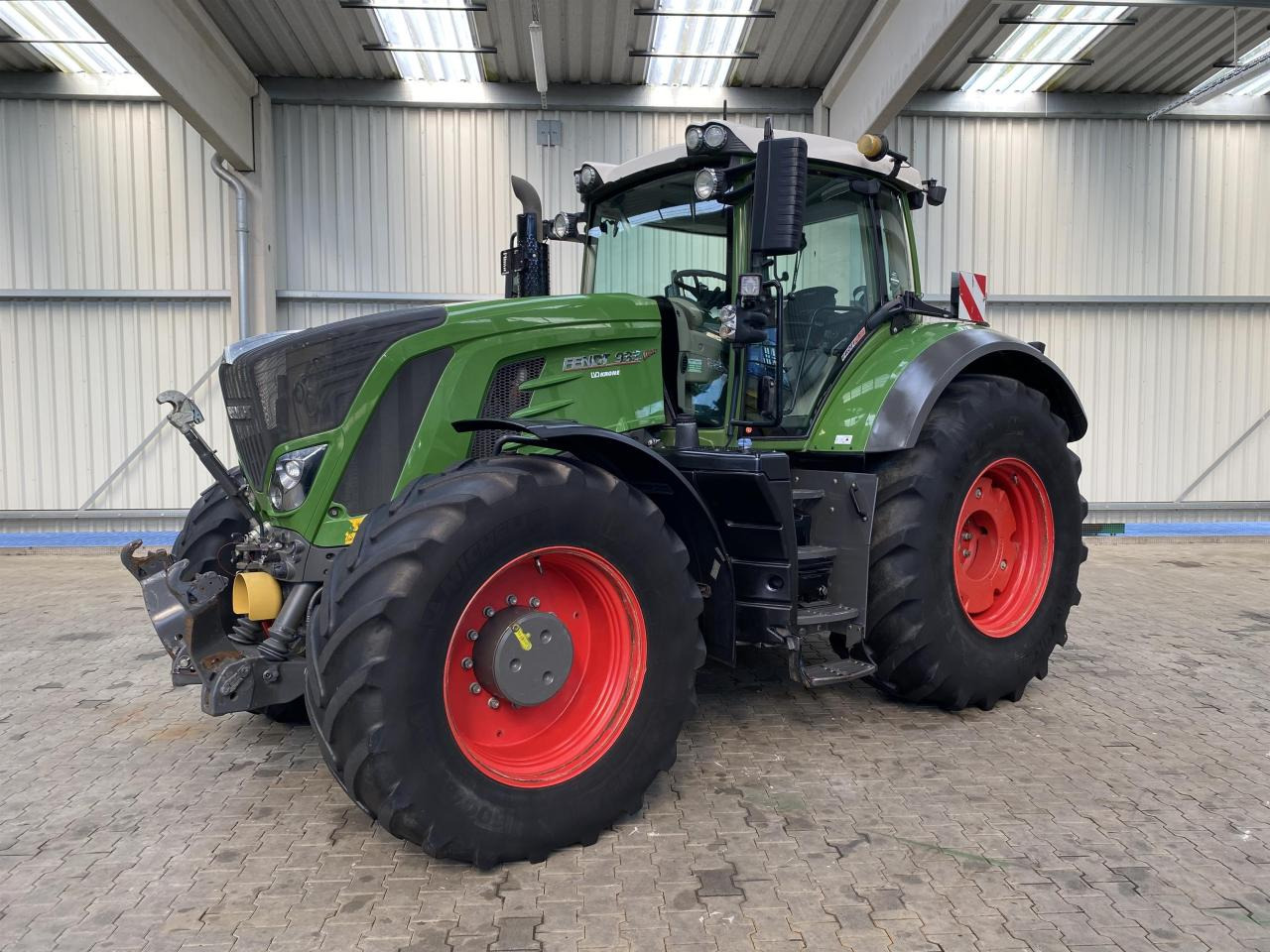 Fendt 933 Vario Profi Plus - טרקטור חקלאי: תמונה 1 Fendt 933 Vario Profi Plus - טרקטור חקלאי: תמונה 1