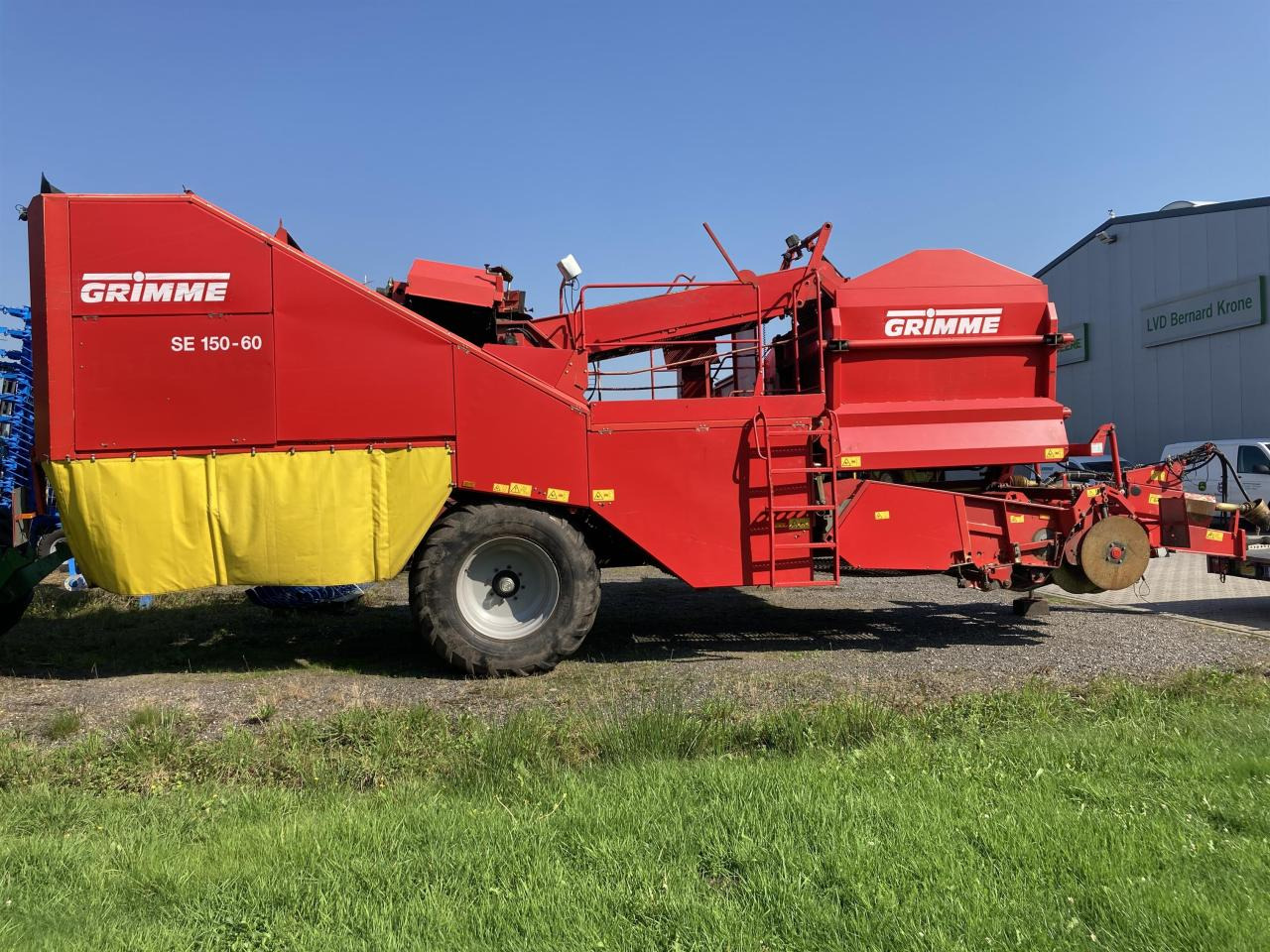 Grimme SE 150-60 NB - מקצרת תפוחי אדמה: תמונה 1 Grimme SE 150-60 NB - מקצרת תפוחי אדמה: תמונה 1