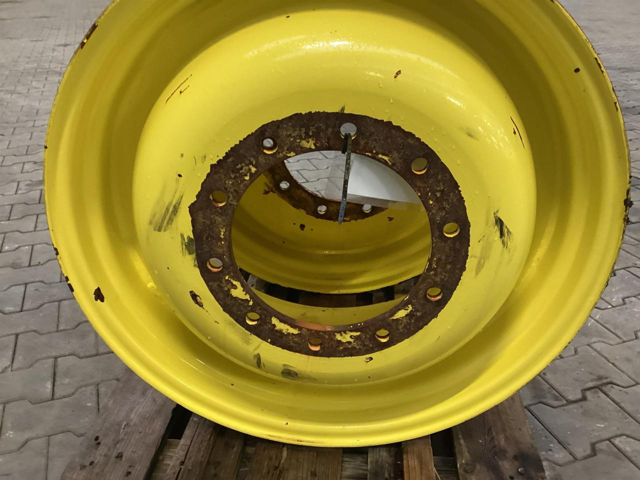 John Deere 15x30 - צמיג עבור מכונה חקלאית: תמונה 3 John Deere 15x30 - צמיג עבור מכונה חקלאית: תמונה 3