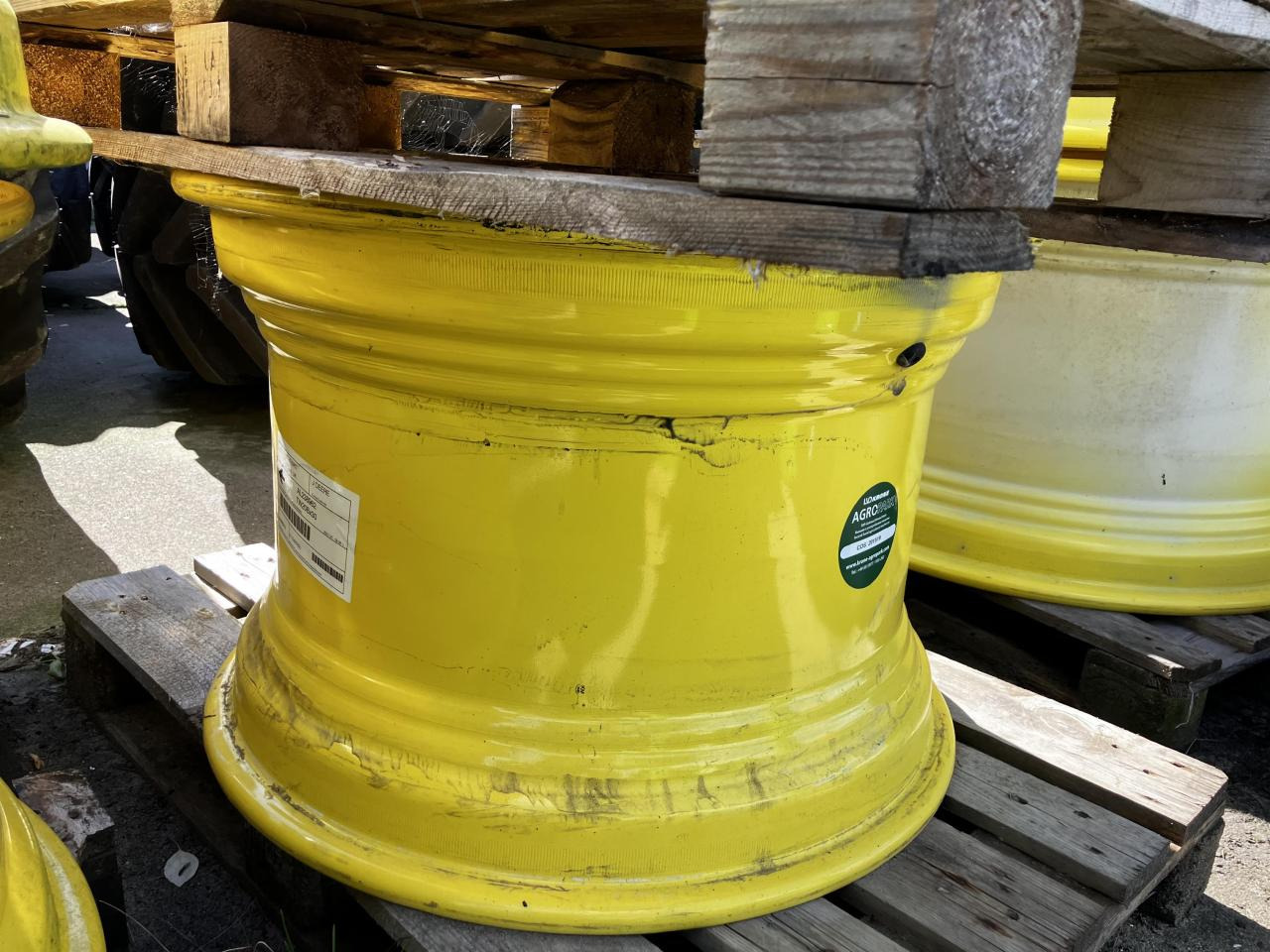 John Deere 20x30 - צמיג עבור מכונה חקלאית: תמונה 4 John Deere 20x30 - צמיג עבור מכונה חקלאית: תמונה 4