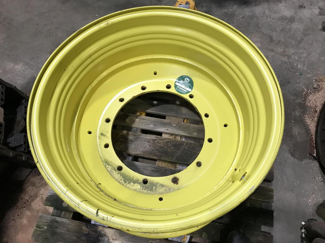John Deere 20x34 - חישוק עבור מכונה חקלאית: תמונה 3 John Deere 20x34 - חישוק עבור מכונה חקלאית: תמונה 3