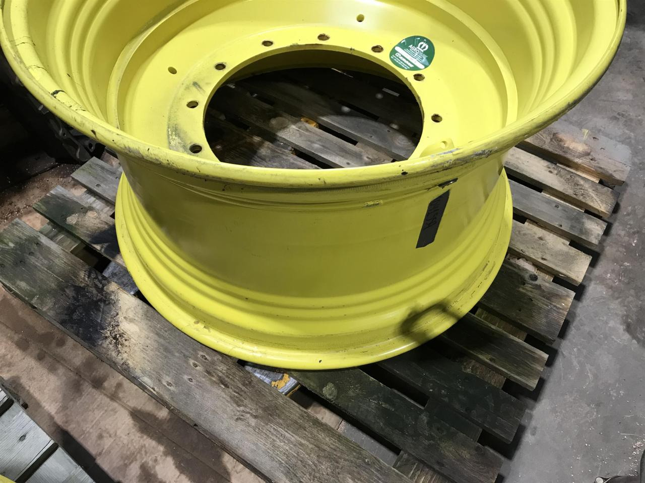 John Deere 20x34 - חישוק עבור מכונה חקלאית: תמונה 2 John Deere 20x34 - חישוק עבור מכונה חקלאית: תמונה 2
