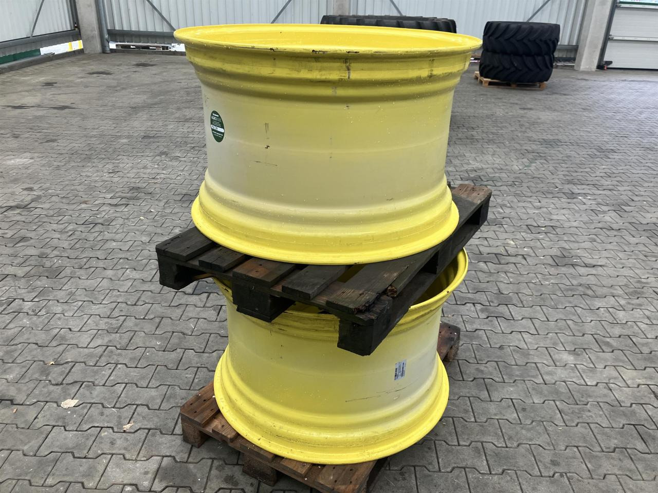 John Deere 23x38 - צמיג עבור מכונה חקלאית: תמונה 2 John Deere 23x38 - צמיג עבור מכונה חקלאית: תמונה 2