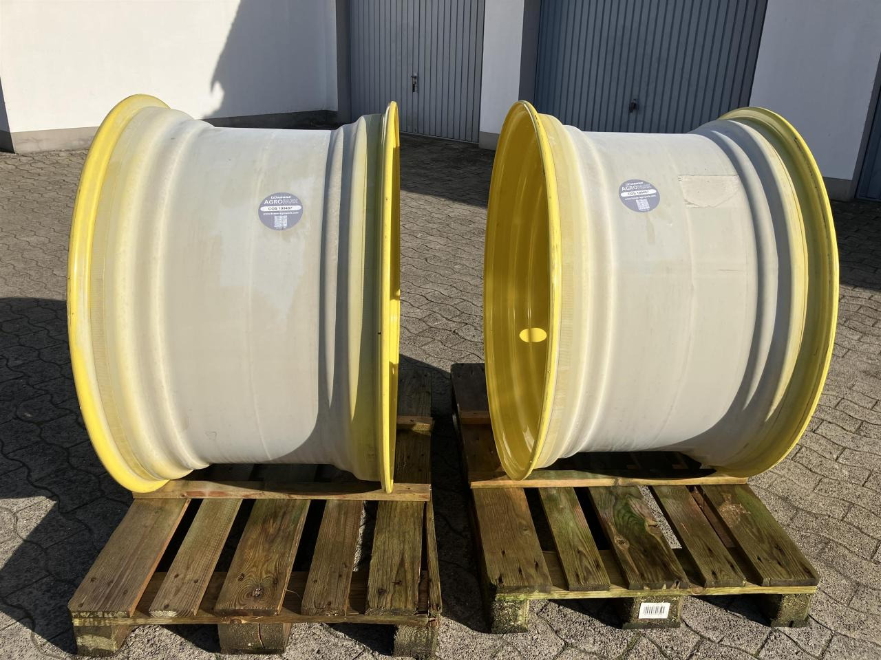 John Deere 23x38 - צמיג עבור מכונה חקלאית: תמונה 2 John Deere 23x38 - צמיג עבור מכונה חקלאית: תמונה 2