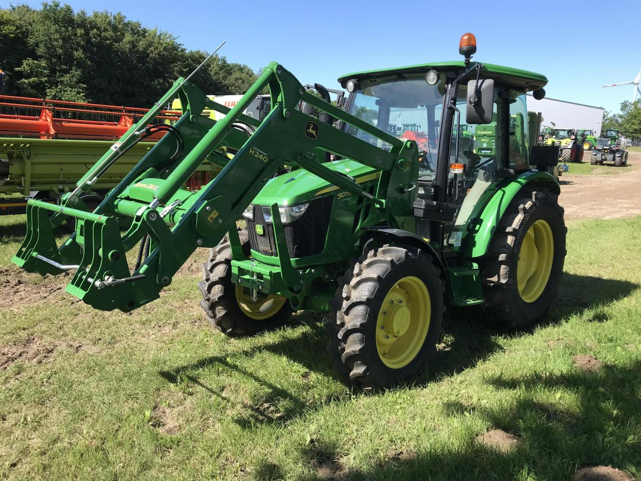 John Deere 5075E - טרקטור חקלאי: תמונה 2 John Deere 5075E - טרקטור חקלאי: תמונה 2