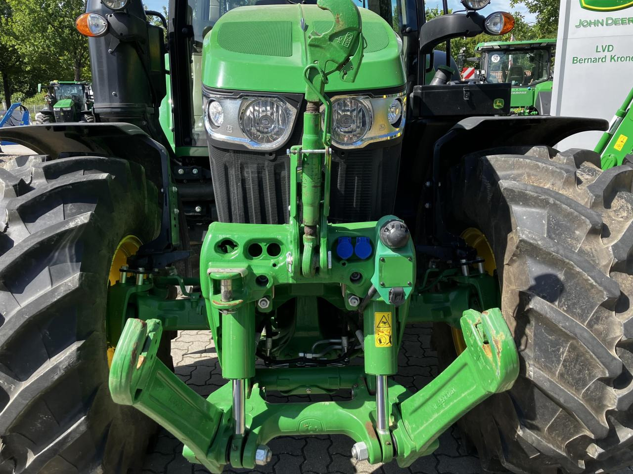 John Deere 6100M - טרקטור חקלאי: תמונה 4 John Deere 6100M - טרקטור חקלאי: תמונה 4