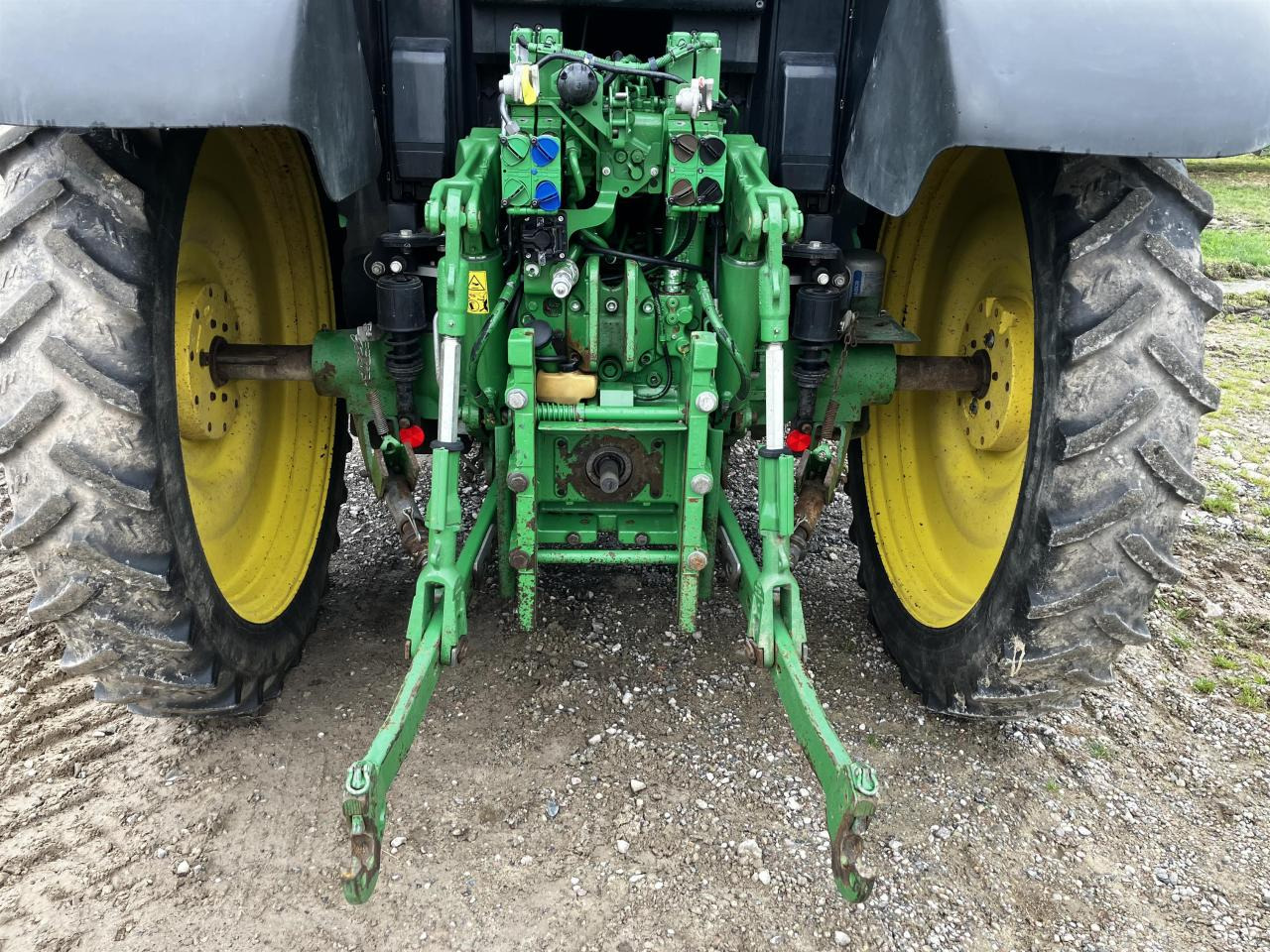 John Deere 6120M - טרקטור חקלאי: תמונה 5 John Deere 6120M - טרקטור חקלאי: תמונה 5