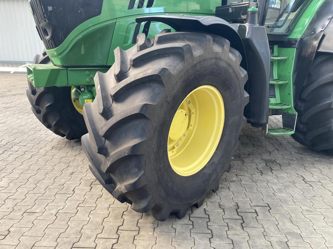 John Deere 6170R - טרקטור חקלאי: תמונה 2 John Deere 6170R - טרקטור חקלאי: תמונה 2