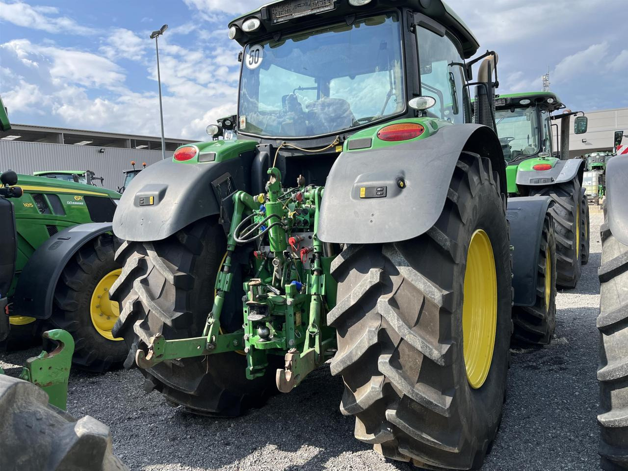 John Deere 6210R - טרקטור חקלאי: תמונה 3 John Deere 6210R - טרקטור חקלאי: תמונה 3