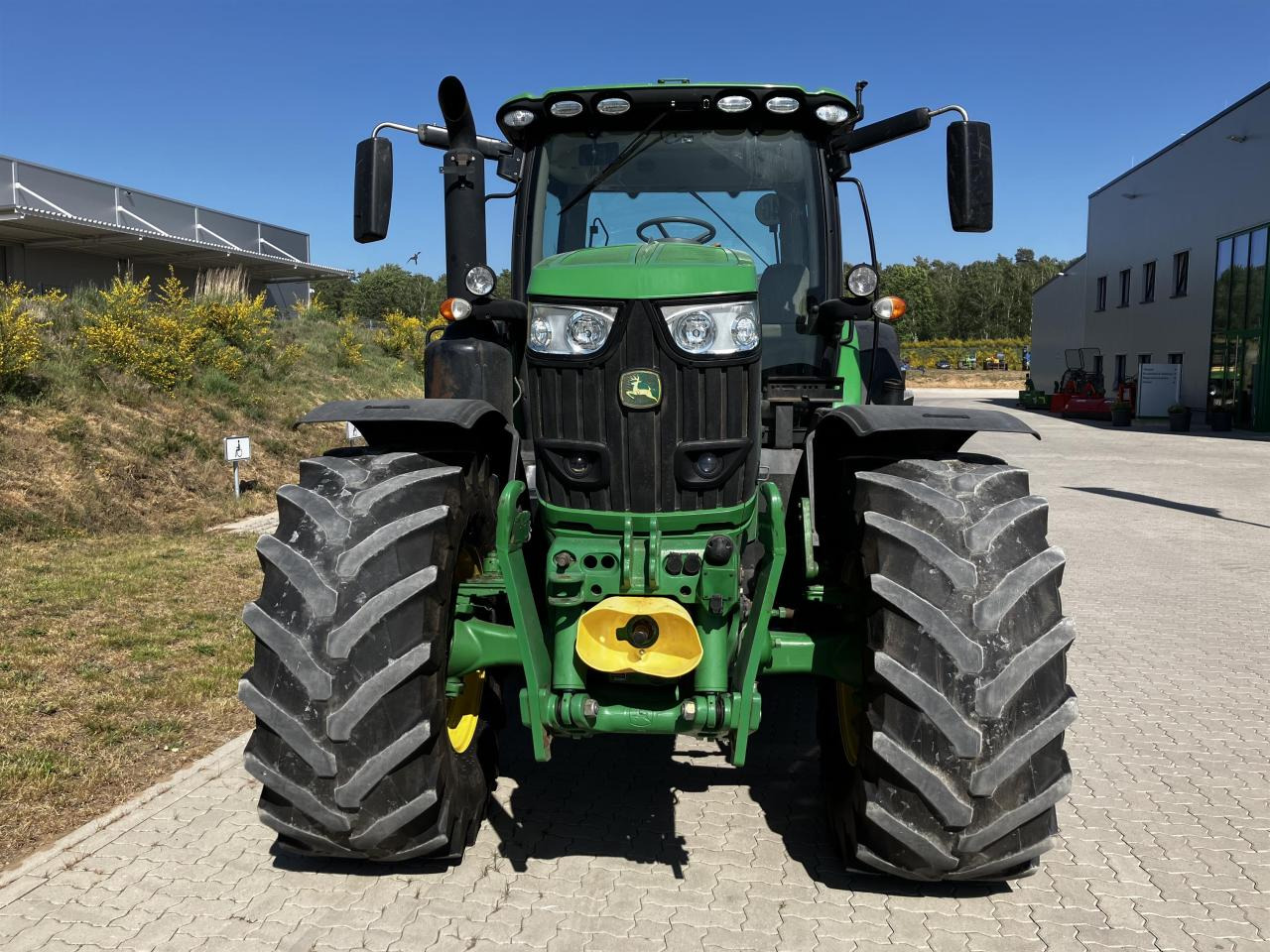John Deere 6215R - טרקטור חקלאי: תמונה 3 John Deere 6215R - טרקטור חקלאי: תמונה 3