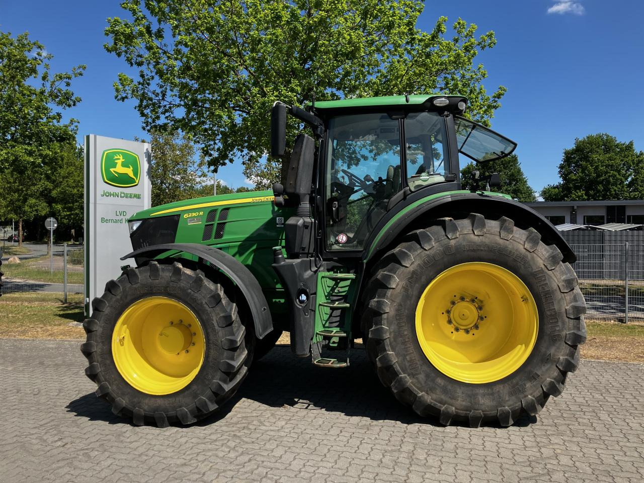 John Deere 6230R - טרקטור חקלאי: תמונה 1 John Deere 6230R - טרקטור חקלאי: תמונה 1