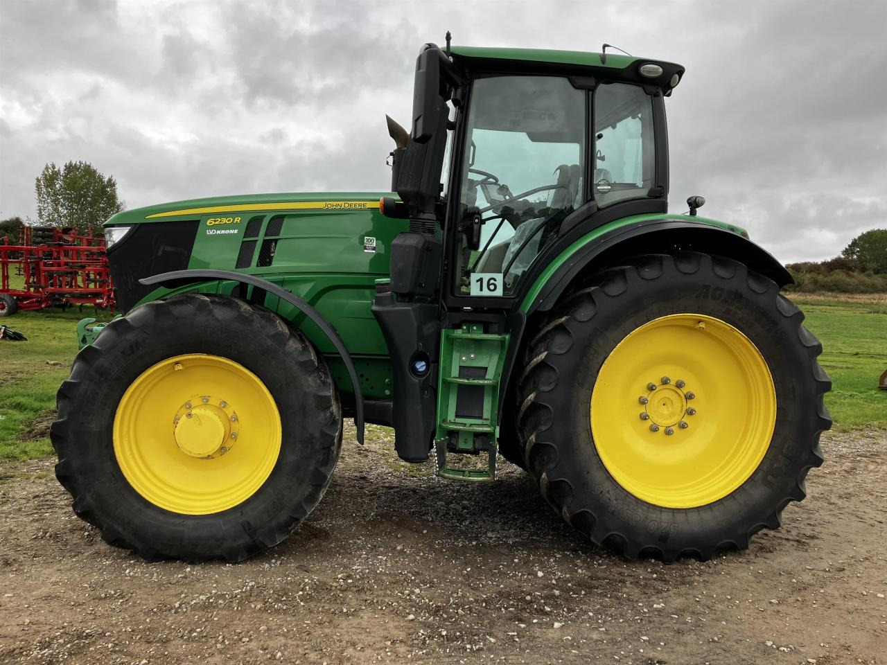 John Deere 6230R - טרקטור חקלאי: תמונה 1 John Deere 6230R - טרקטור חקלאי: תמונה 1