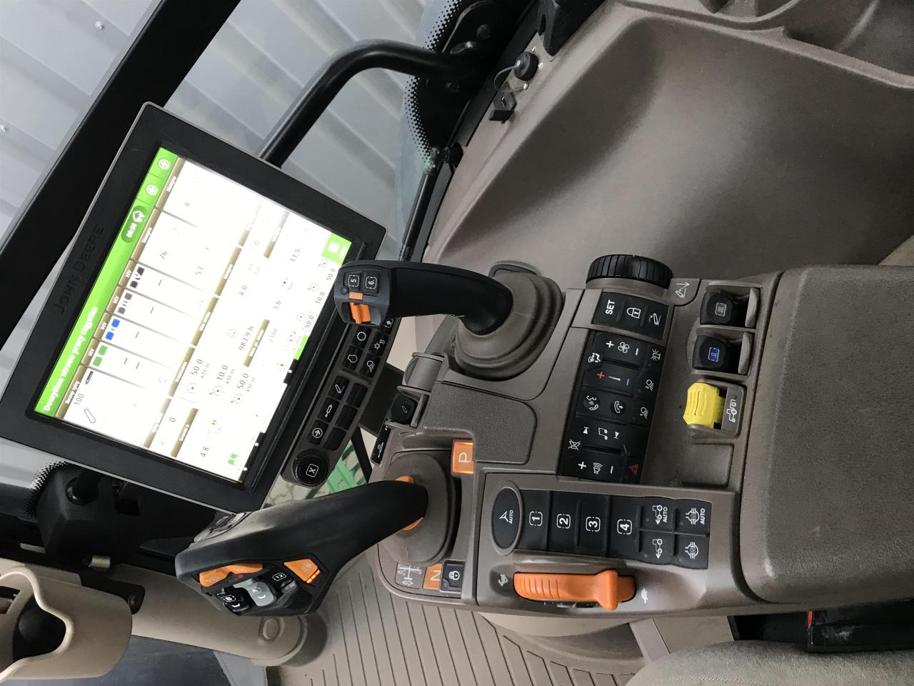 טרקטור חקלאי John Deere 6R 155: תמונה 9