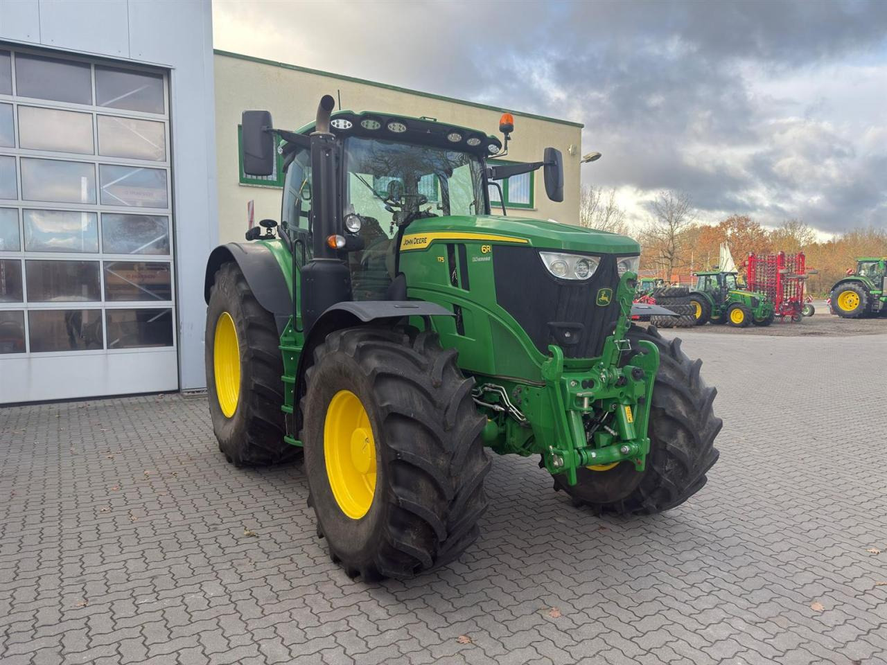 John Deere 6R 175 - טרקטור חקלאי: תמונה 4 John Deere 6R 175 - טרקטור חקלאי: תמונה 4