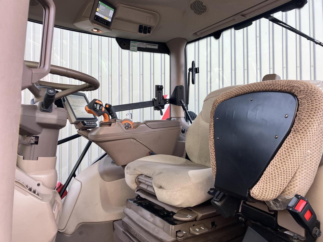 John Deere 6R 215 - טרקטור חקלאי: תמונה 5 John Deere 6R 215 - טרקטור חקלאי: תמונה 5