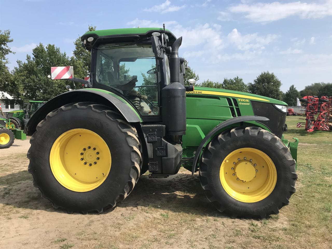 John Deere 7310R - טרקטור חקלאי: תמונה 2 John Deere 7310R - טרקטור חקלאי: תמונה 2
