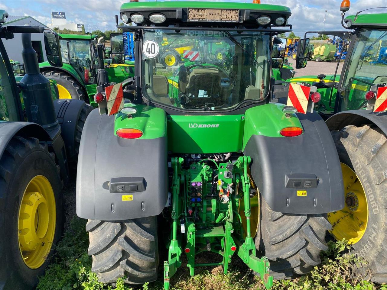 John Deere 8370R - טרקטור חקלאי: תמונה 2 John Deere 8370R - טרקטור חקלאי: תמונה 2