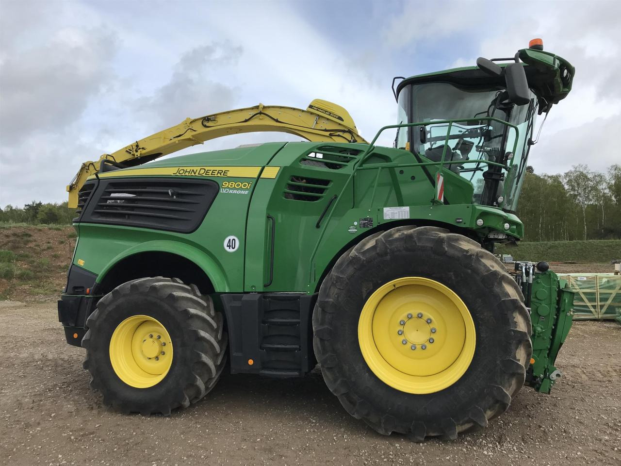 John Deere 9800i - מקצרת מספוא: תמונה 1 John Deere 9800i - מקצרת מספוא: תמונה 1