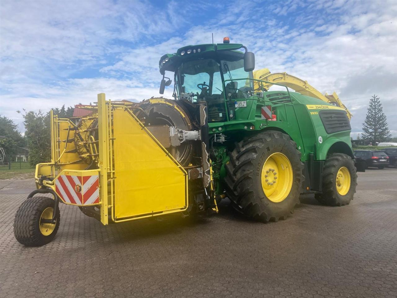 John Deere 9900i - מקצרת מספוא: תמונה 1 John Deere 9900i - מקצרת מספוא: תמונה 1