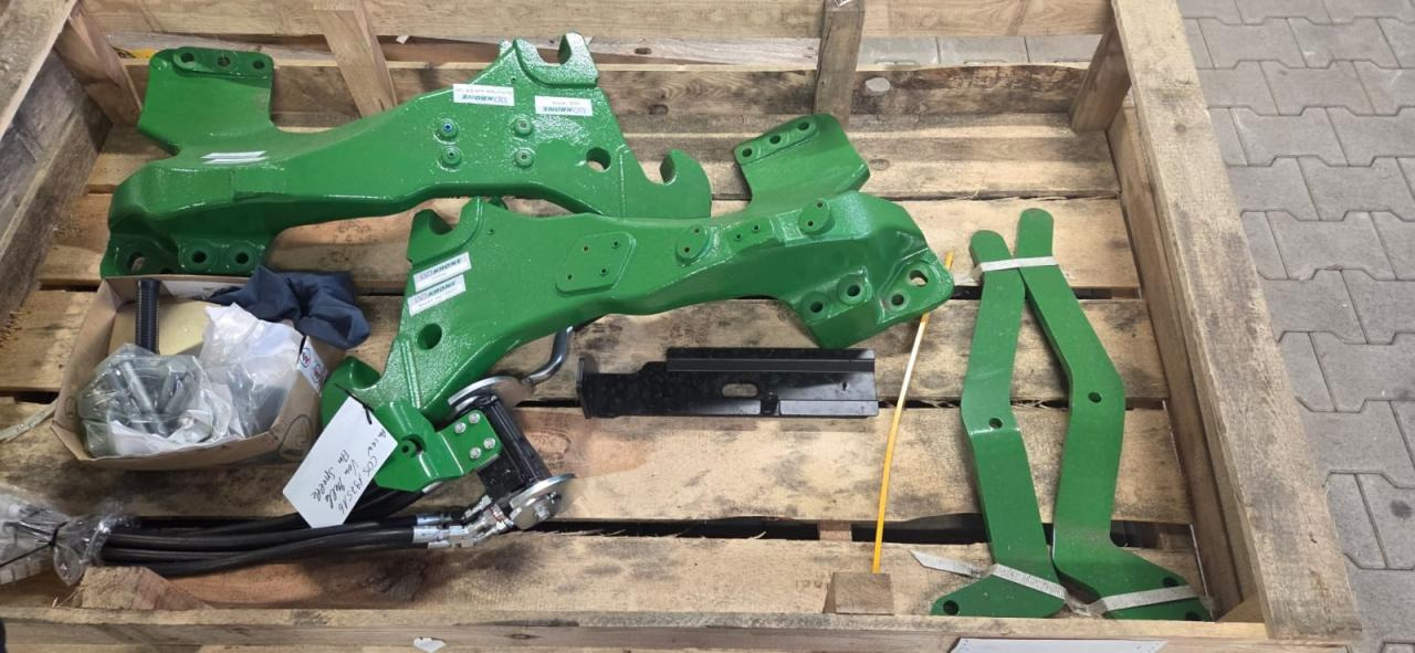 John Deere Anbauteile und Multikuppler - מעמיס קדמי לטרקטור: תמונה 1 John Deere Anbauteile und Multikuppler - מעמיס קדמי לטרקטור: תמונה 1