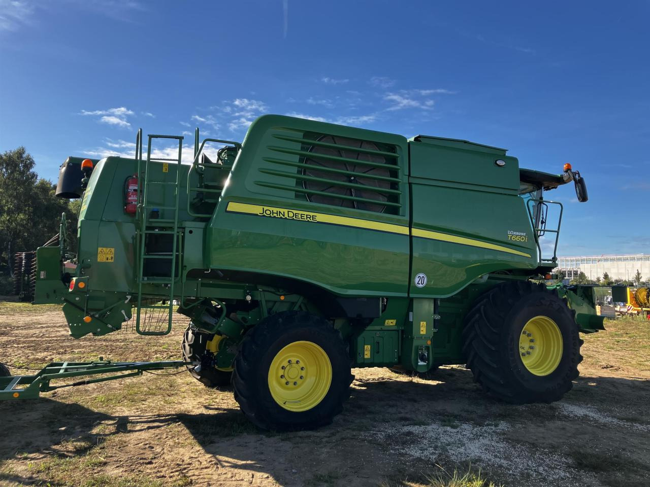 John Deere T660i - מקצרת קומבינה: תמונה 2 John Deere T660i - מקצרת קומבינה: תמונה 2