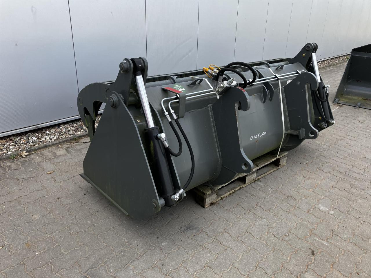 Kramer 2400 mm - דלי: תמונה 5 Kramer 2400 mm - דלי: תמונה 5